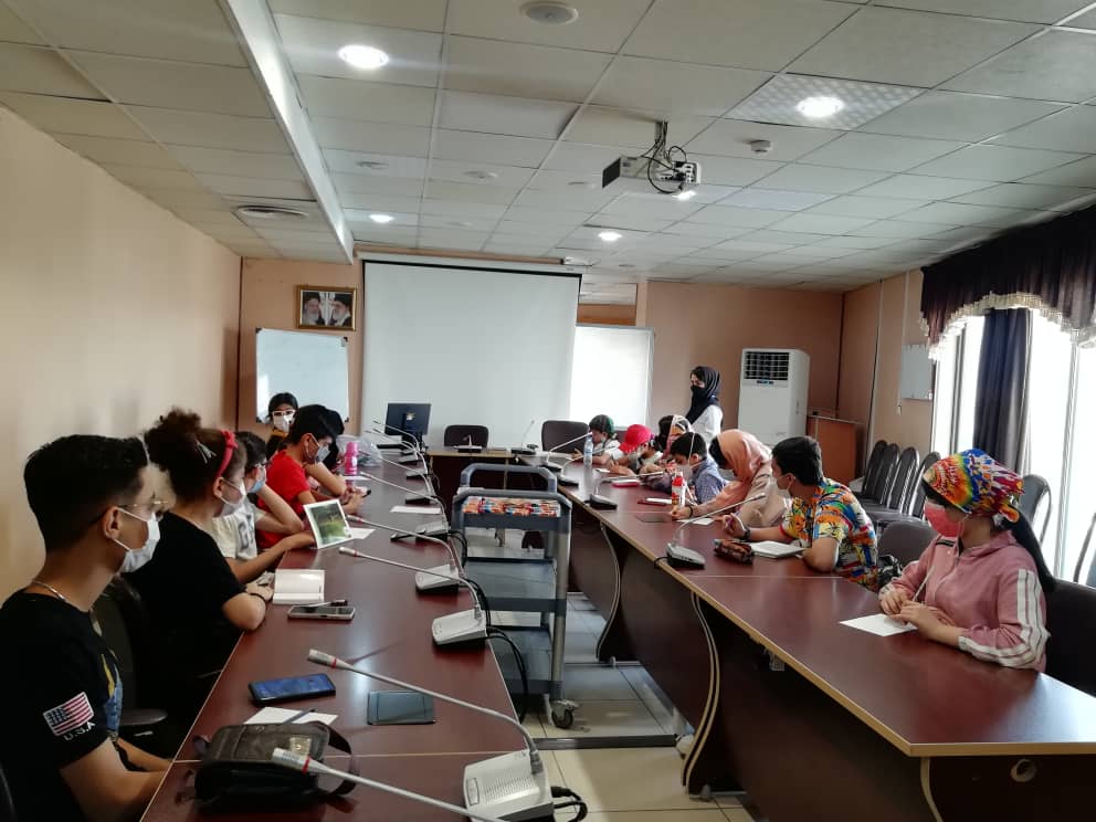 kelas amuzeshe